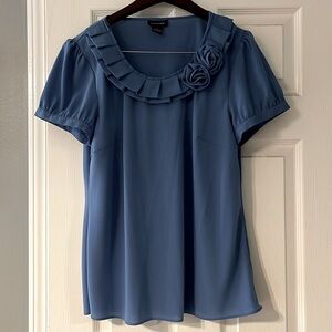4/$20 Sale! Sweet Blue Blouse 🌺 Women’s XL.